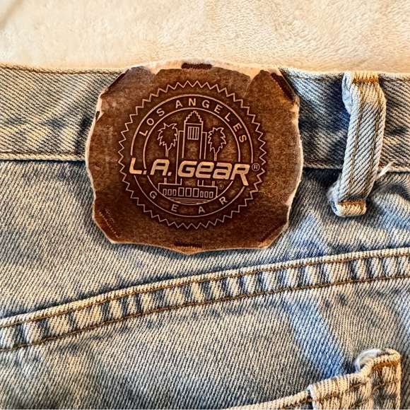 LA Gear Vintage Light Wash Jeans Size 31x34 - Picture 10 of 12